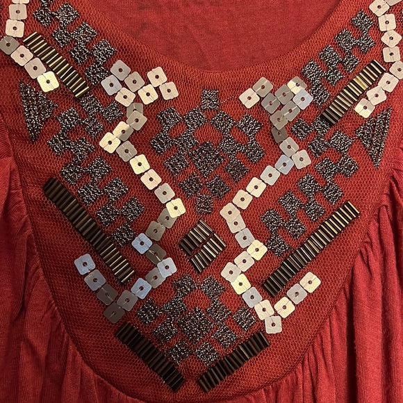 Dark red tank top - Picture 3 of 5